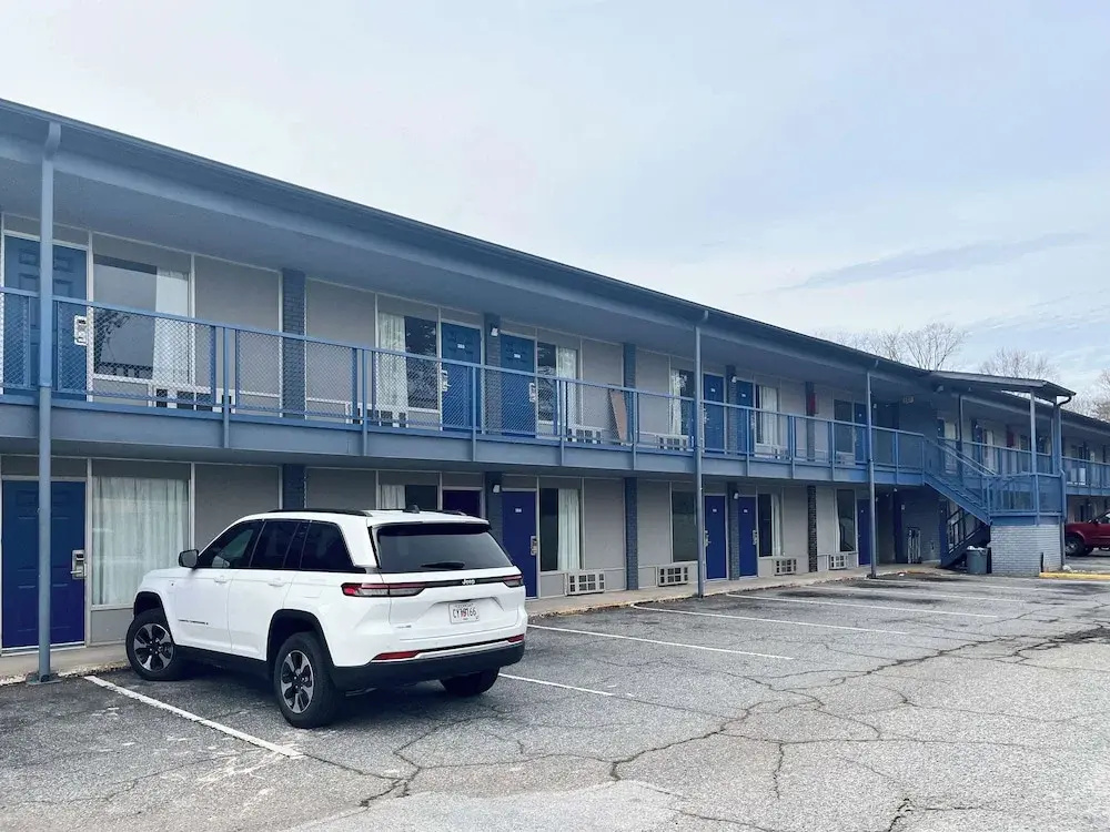 photo 1 of Motel 6 Spartanburg, Sc – Northwest / Business 85