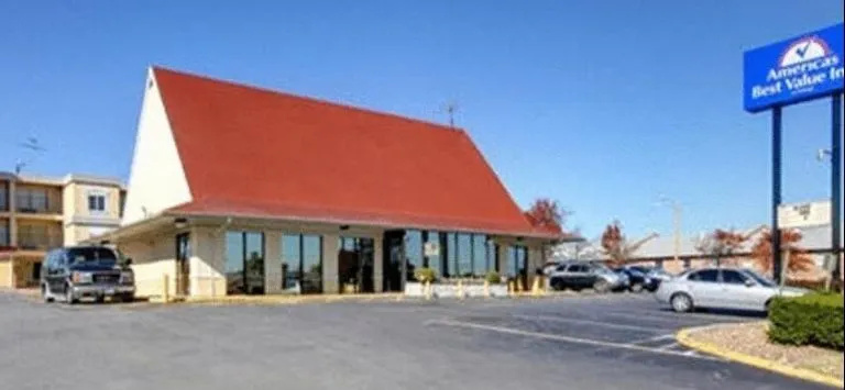photo 1 of Motel 6 St Louis - Airport