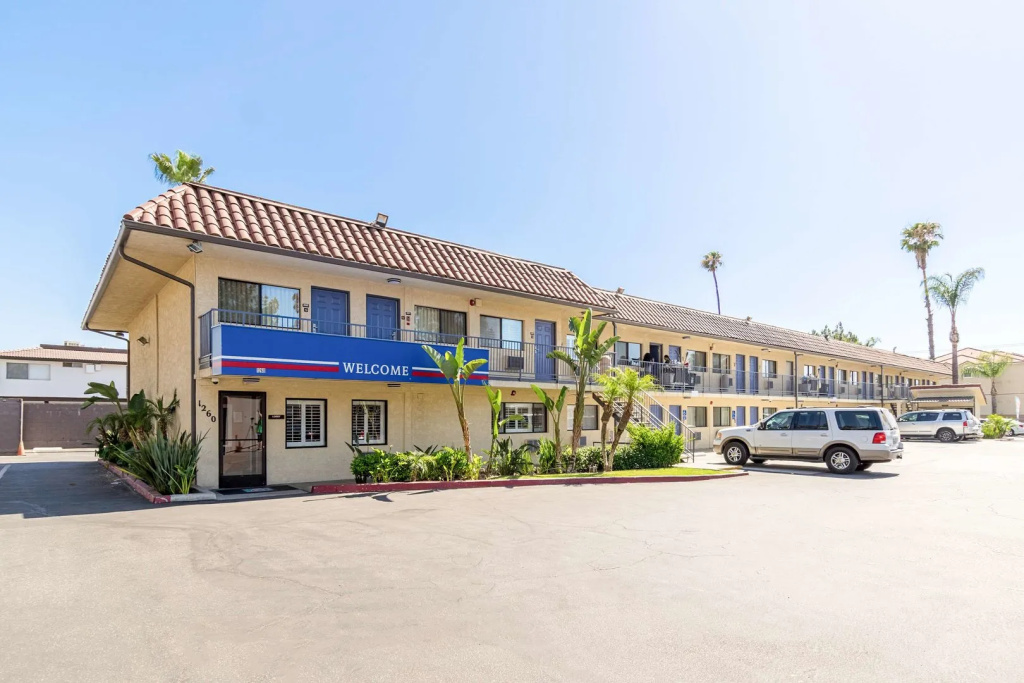 photo 1 of Motel 6 Riverside, CA - UCR East