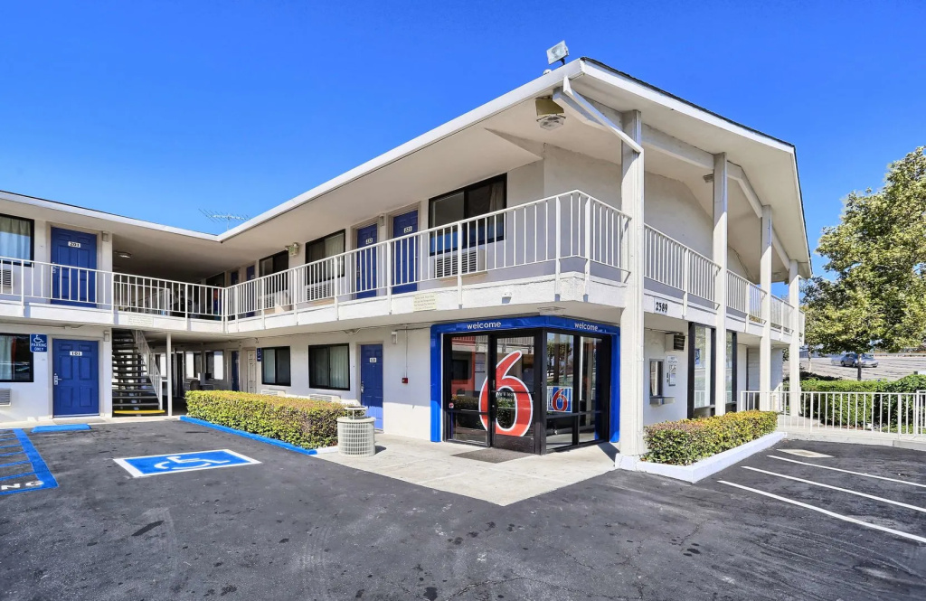 photo 1 of Super 8 by Wyndham Walnut Creek