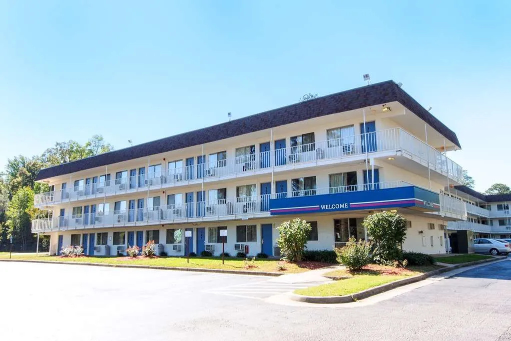 photo 1 of Motel 6 Williamsburg
