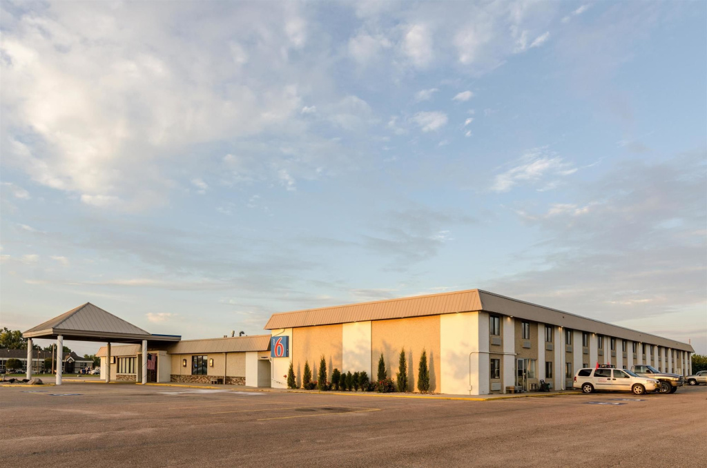 photo 1 of Motel 6 York, NE