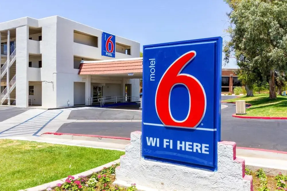 photo 1 of Motel 6 Tempe, Az – Phoenix Airport – Priest Dr