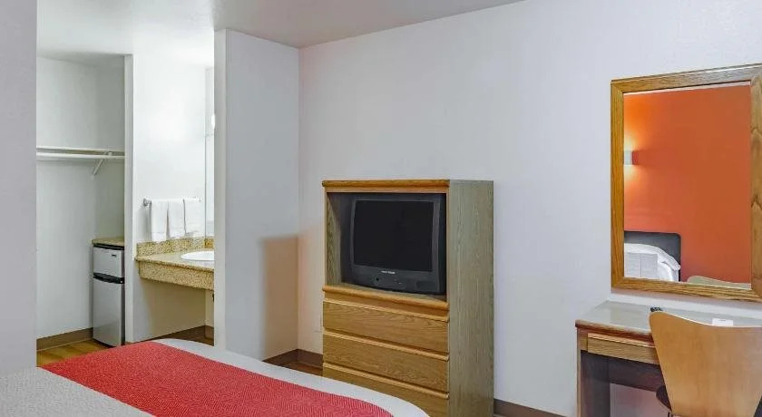 photo 1 of Motel Six Gresham/Portland