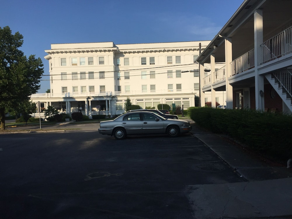 photo 1 of Motel Townhouse