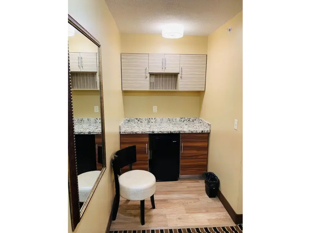 photo 1 of Motorcity Inn