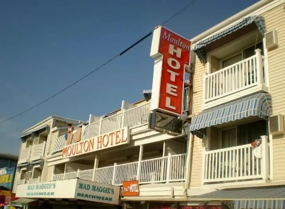 photo 1 of Moulton Hotel