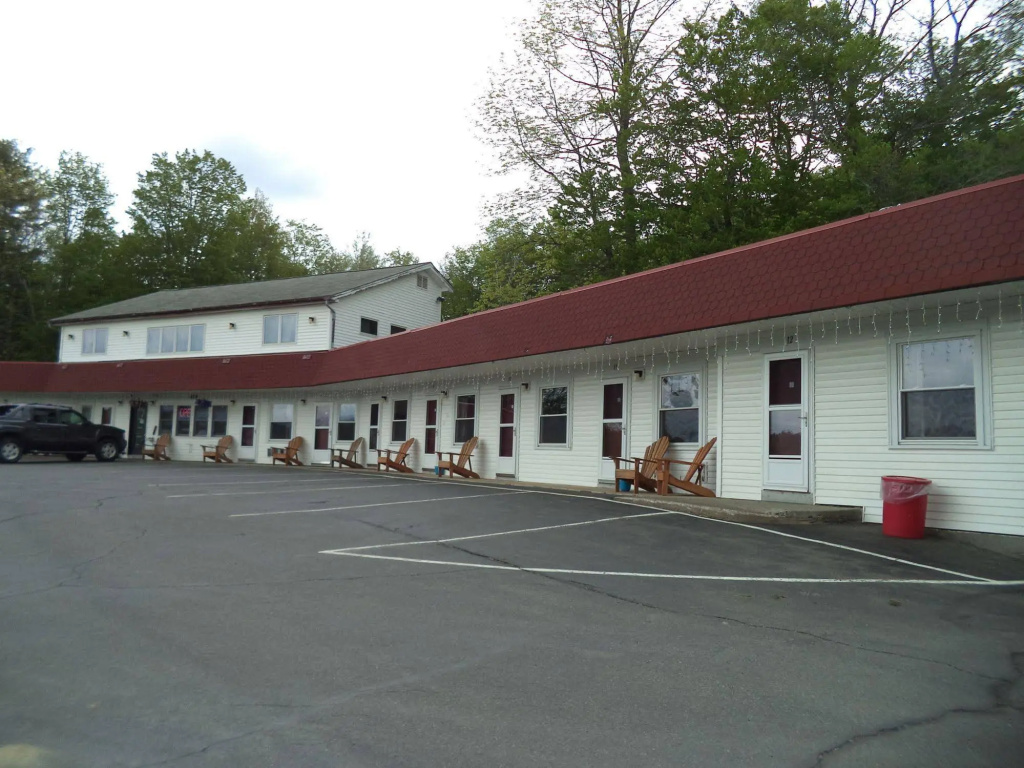 photo 1 of Mount Blue Motel