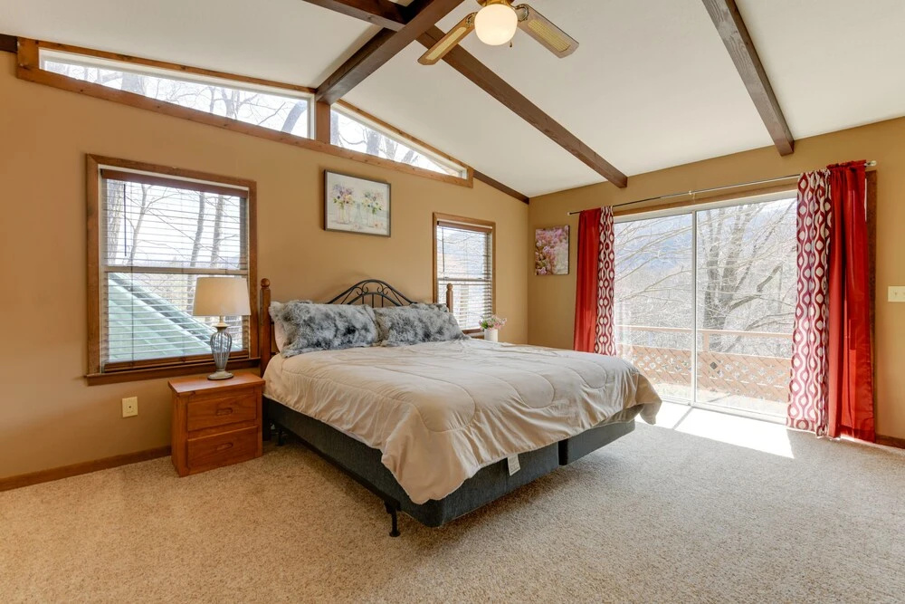 photo 1 of Mountain-view Maggie Valley House w/ Spacious Deck