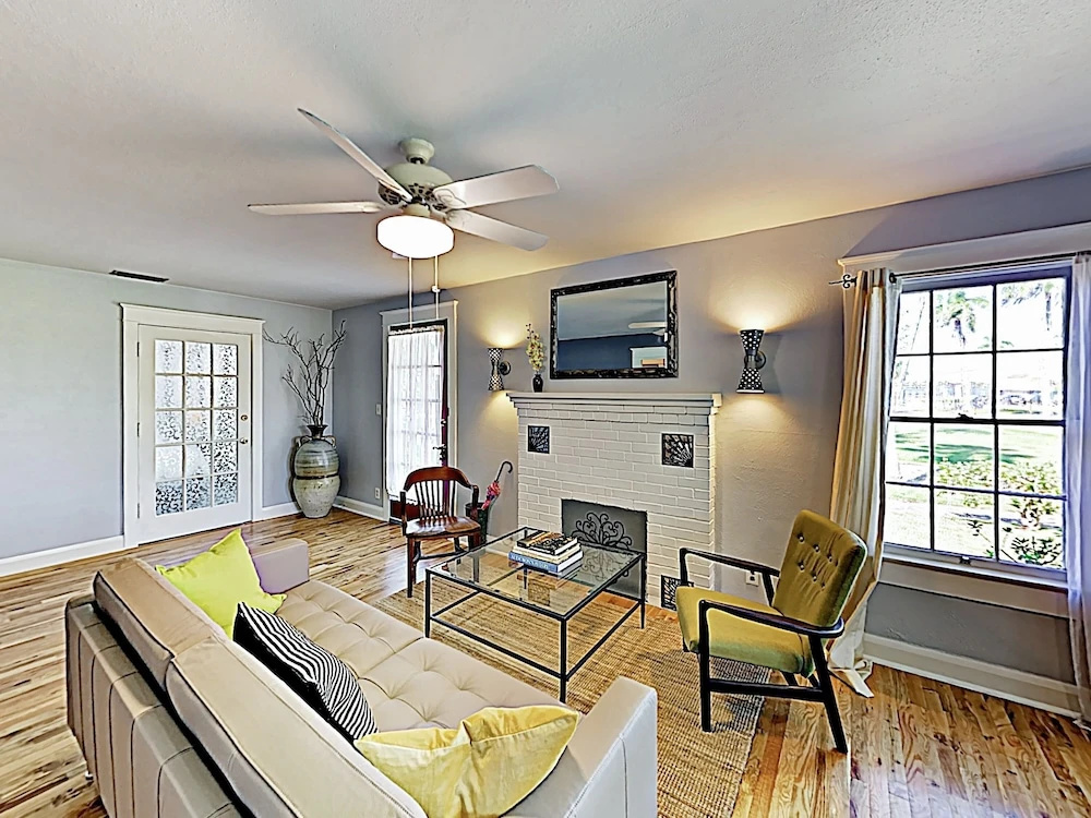 photo 1 of New Listing! Riverside W/ Dazzling Views 3 Bedroom Home