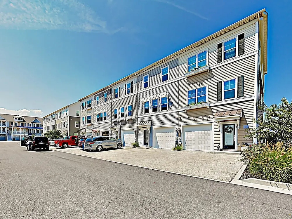 photo 1 of New Listing! Seaside Ge Gem W/ Balcony & Pool 3 Bedroom Townhouse