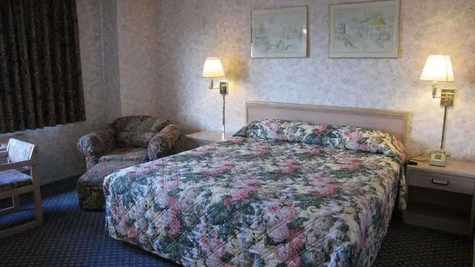photo 1 of Nisei Inn