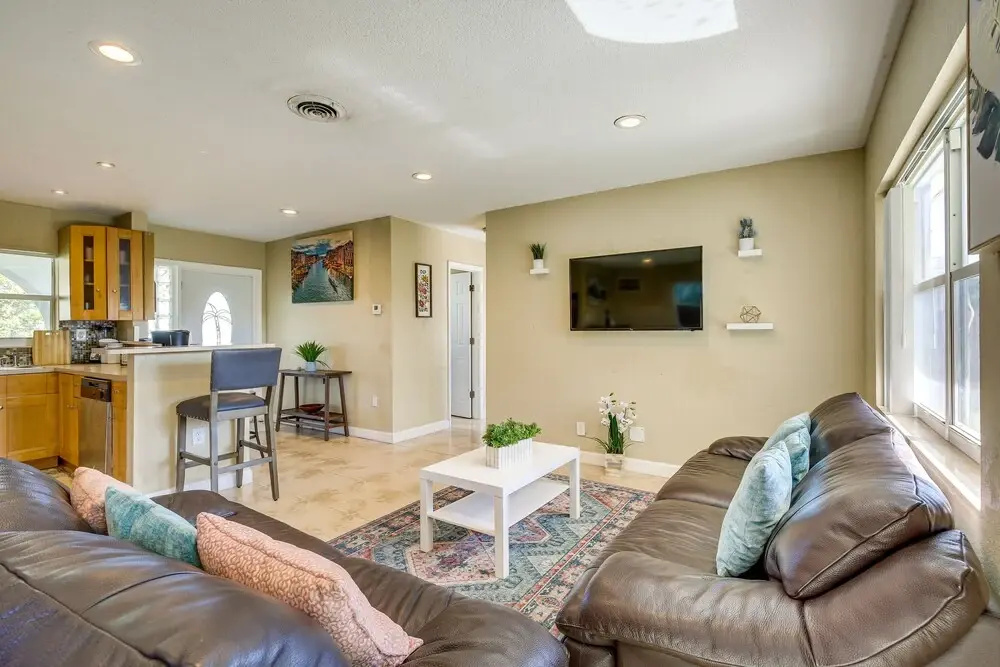 photo 1 of North Lauderdale Vacation Rental: 8 Mi to Beach!