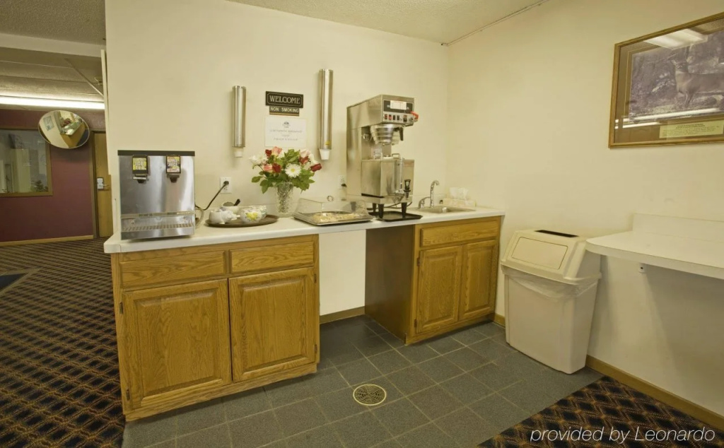 photo 1 of Holiday Inn Express Hotel & Suites Rogers