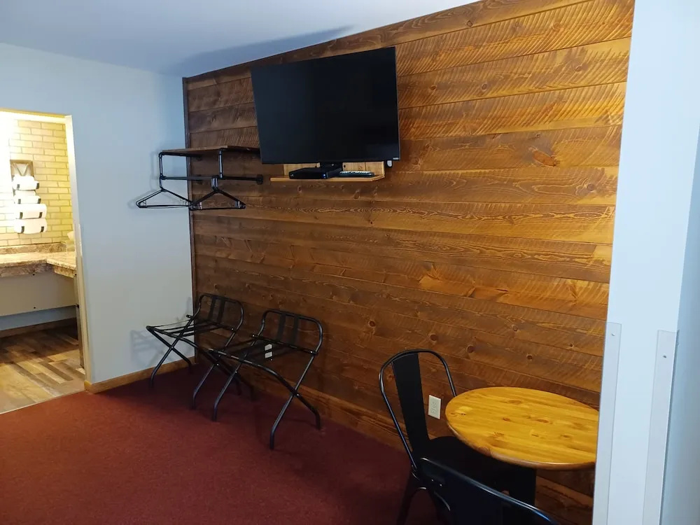 photo 1 of Northwoods Motel