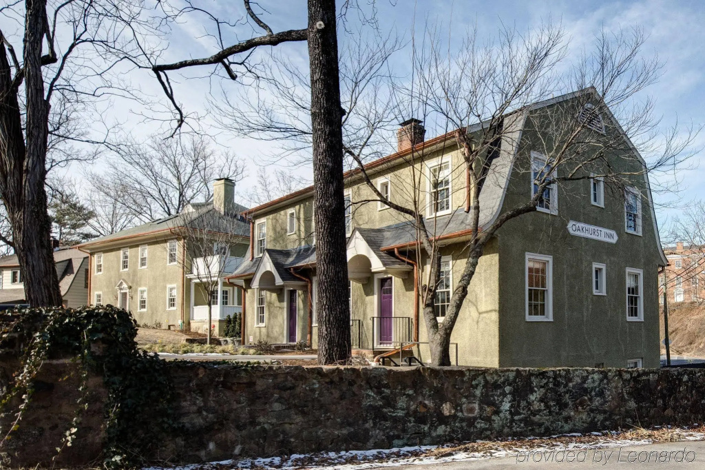photo 1 of Oakhurst Inn at the University
