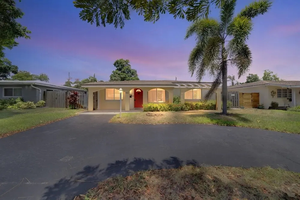 photo 1 of Oakland Park Fl Home Fun In Paradise And Close To Beaches 3 Bedroom Home by Redawning