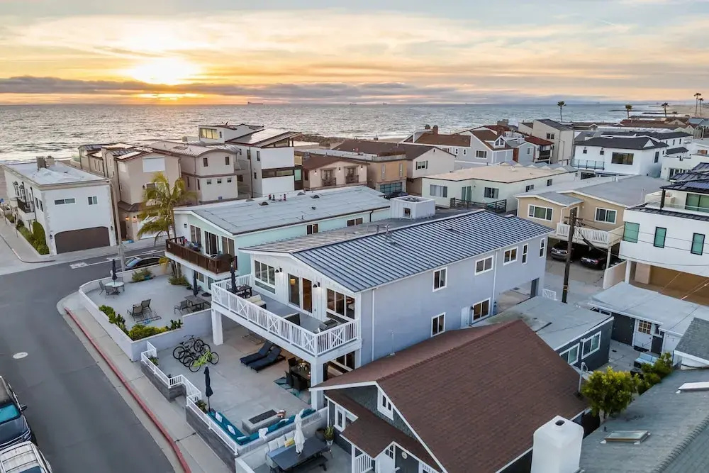 photo 1 of Ocean Breeze Buyout by Avantstay Steps to Beach