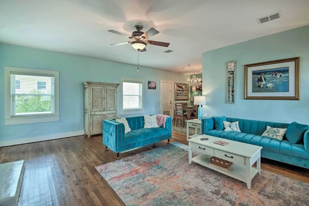 photo 1 of 1 Mi to Dtwn Rockport: 'ocean Pearl' House