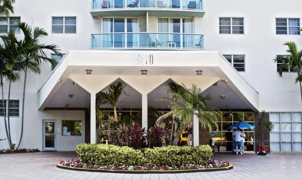 photo 1 of Ocean Reserve Luxury Condos Across from Sunny Isles Beach