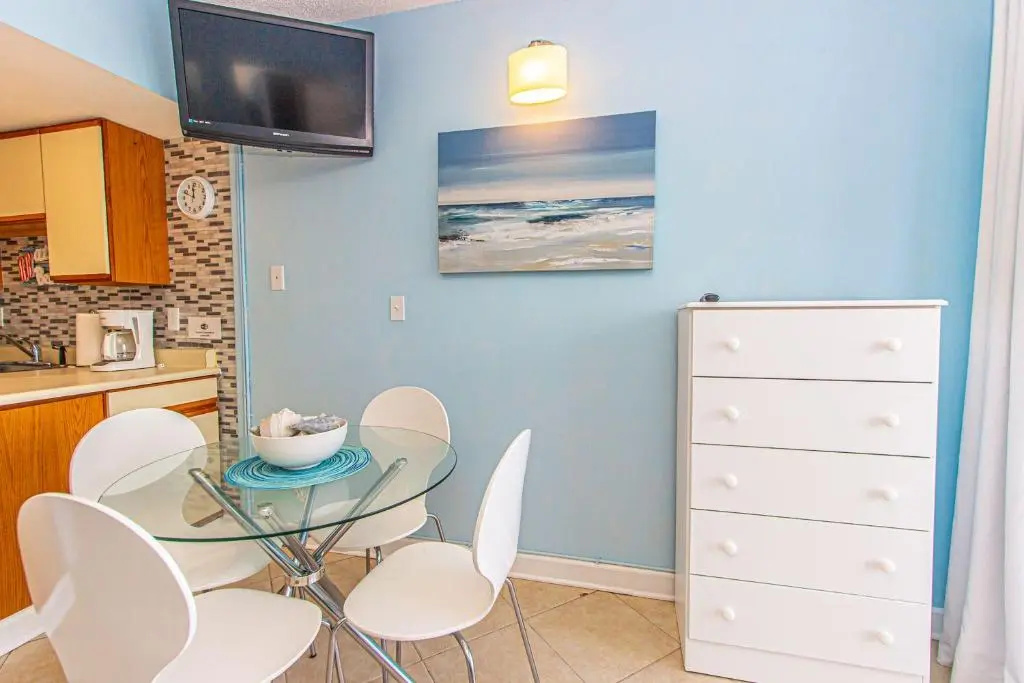 photo 1 of Ocean View Studio with Great Views! Palace Resort 1605