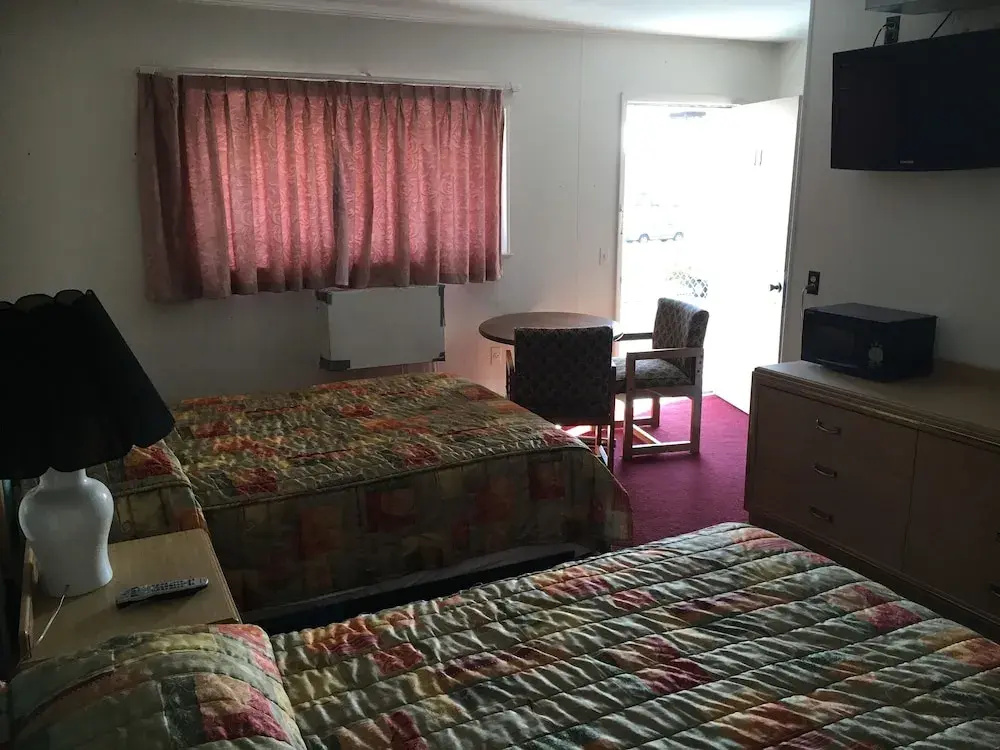 photo 1 of Oceanic Inn