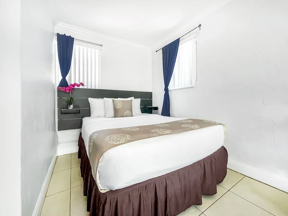 photo 1 of OceanSide Boutique Hotel - Hollywood