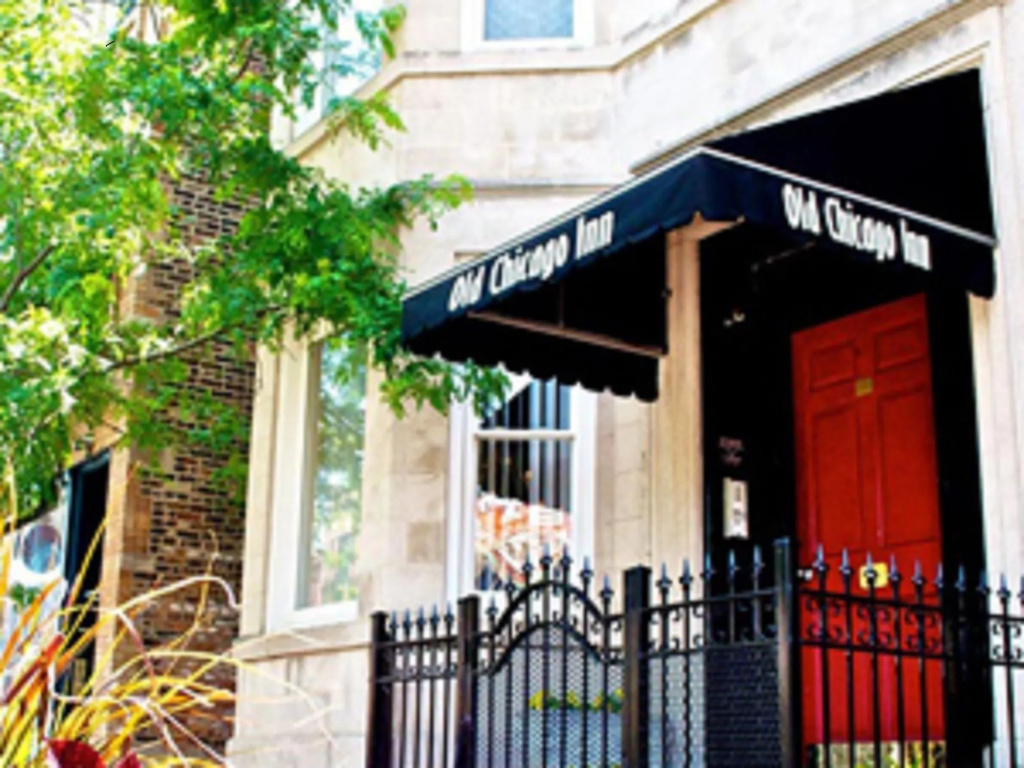 photo 1 of Old Chicago Inn