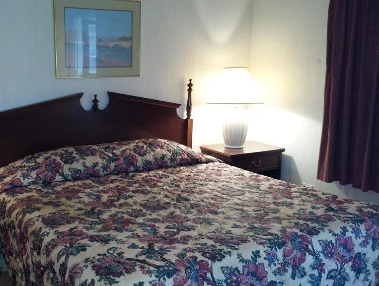 photo 1 of Olde Court Inn