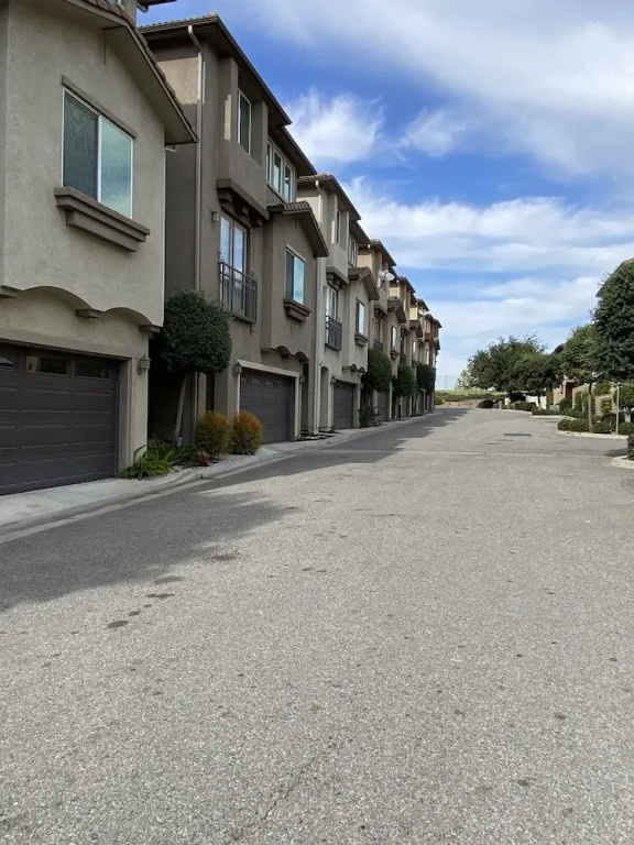 photo 1 of Olive Glen