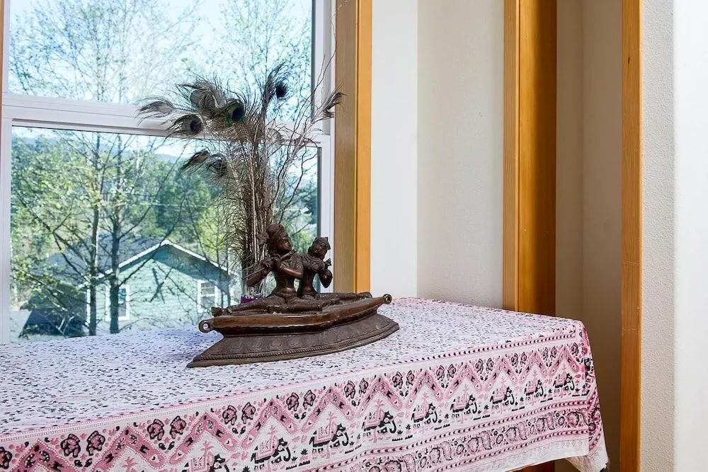 photo 1 of Om Home