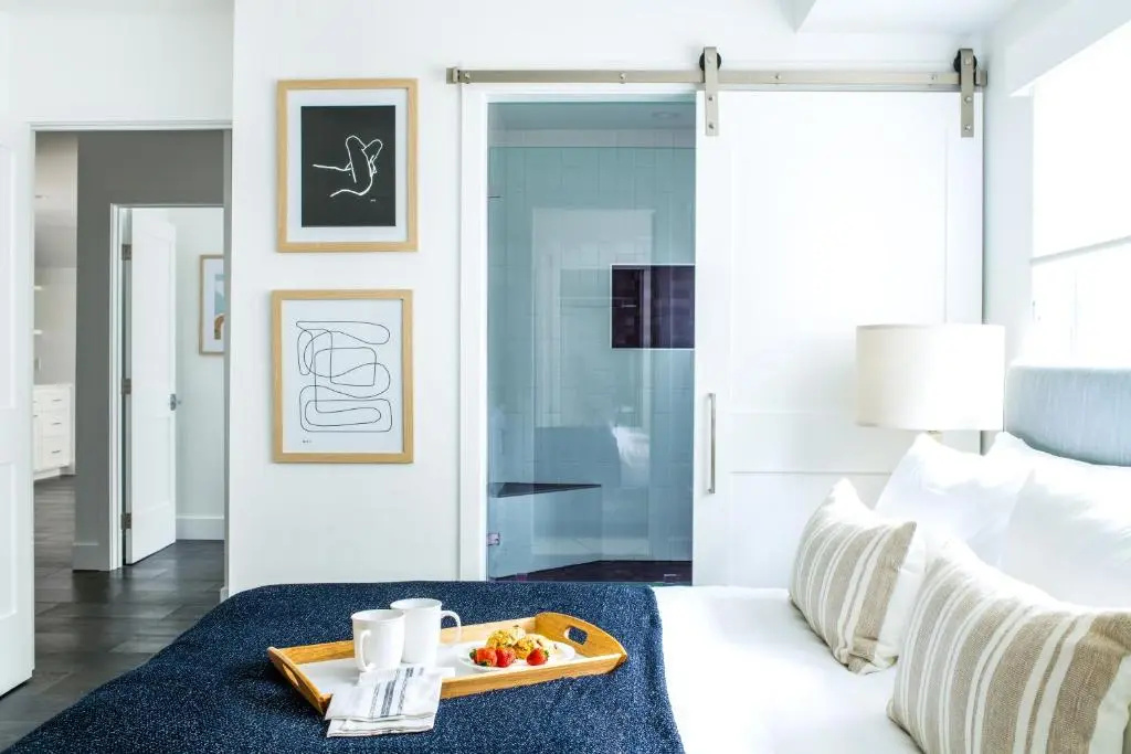 photo 1 of O'neill I by Avantstay Coastal Paradise Steps From Beach Modern Decor