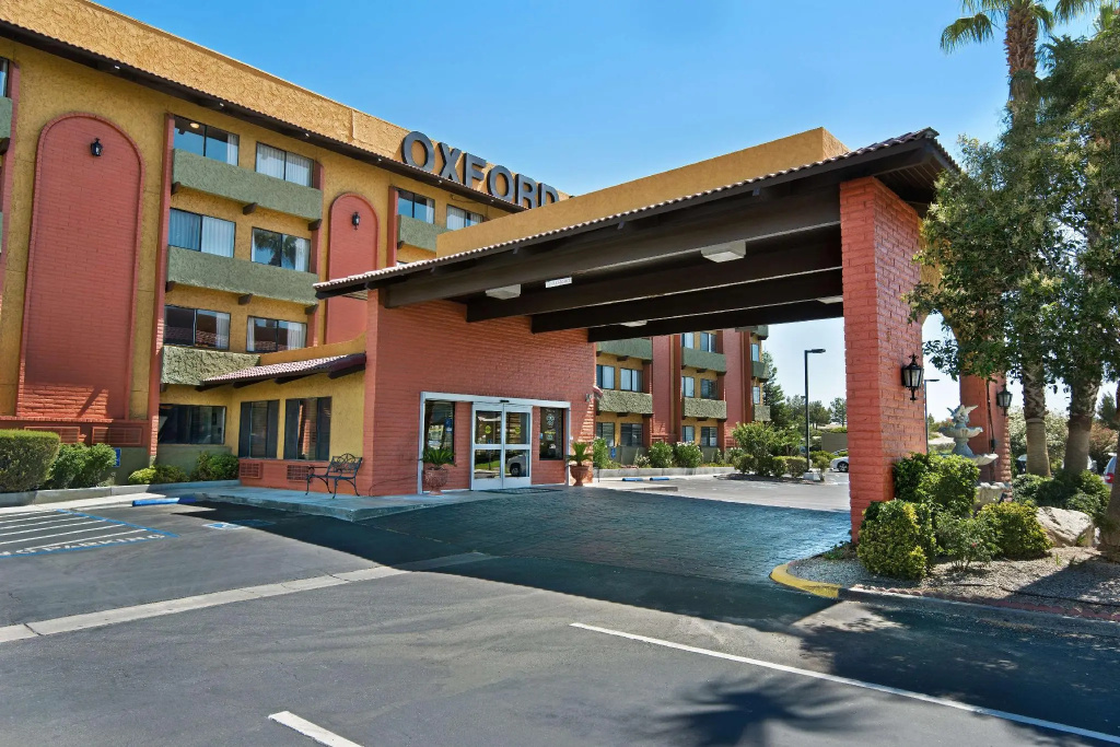 photo 1 of Oxnard Inn Lancaster