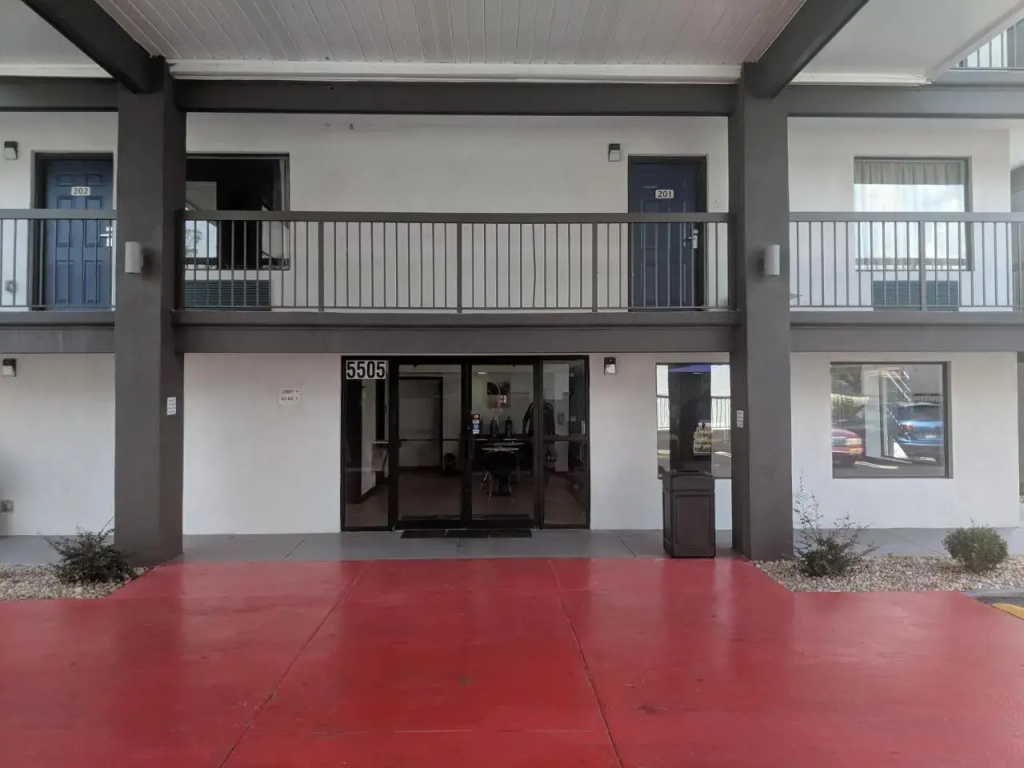 photo 1 of Quality Inn Chattanooga