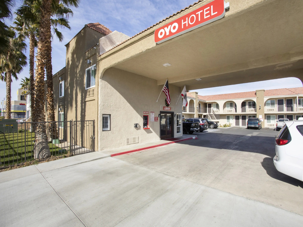photo 1 of Oyo Hotel Palmdale Antelope V