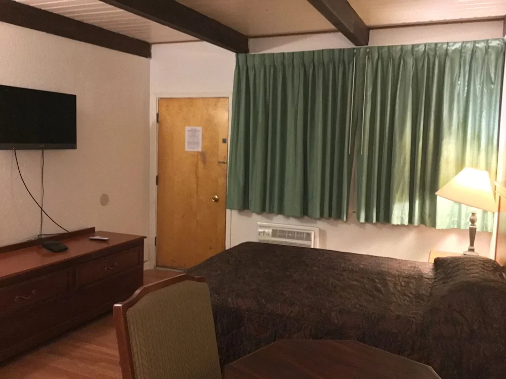 photo 1 of Pacific Lodge Tacoma