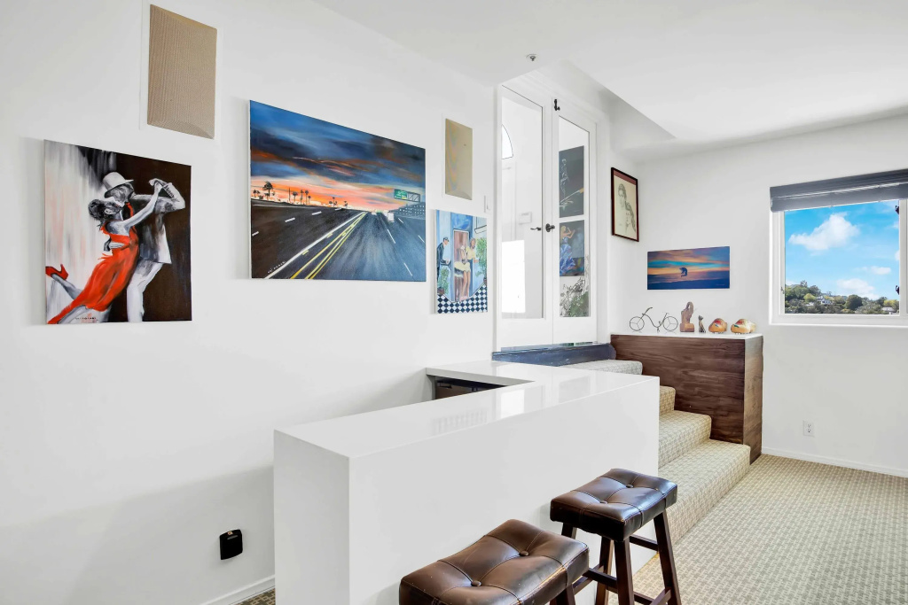 photo 1 of Pacific View by Avantstay Original Artist's Home