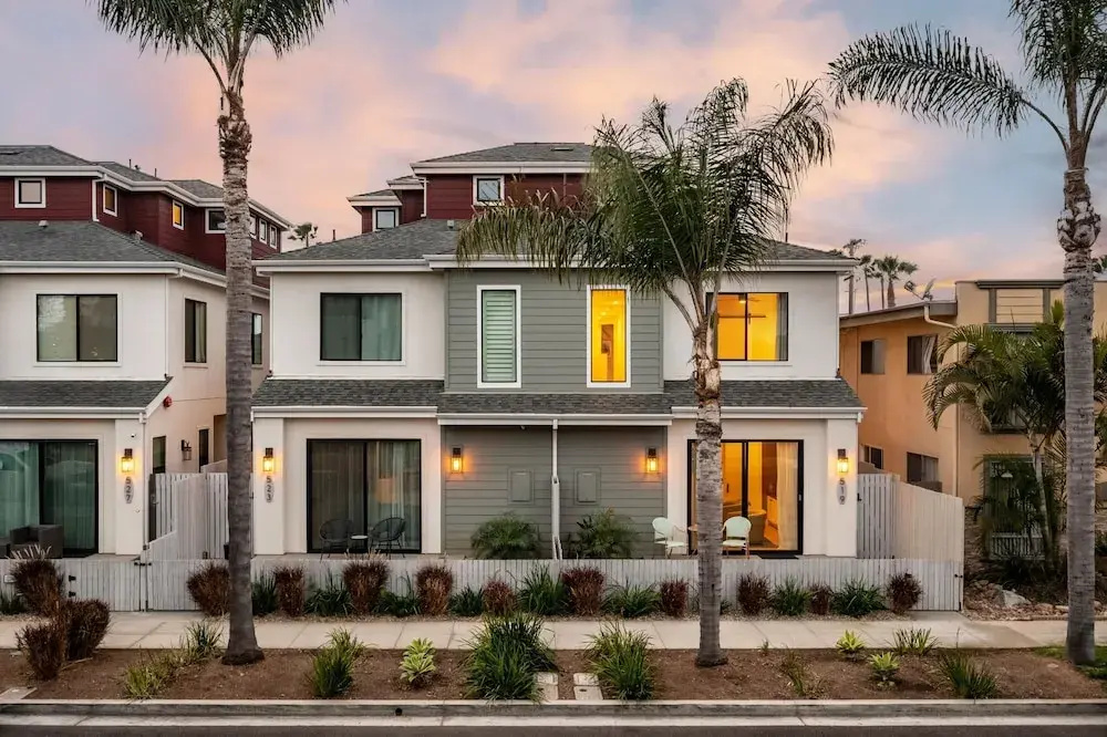 photo 1 of Pacific Villa by Avantstay Steps From Beach Luxurious Modern Indoor-outdoor Living