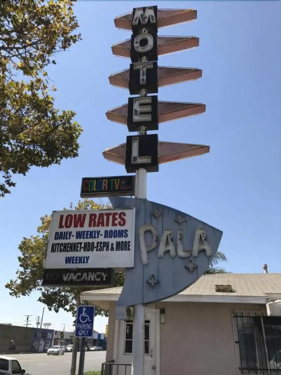 photo 1 of Pala Motel
