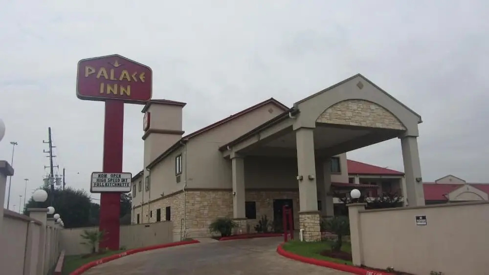 photo 1 of Palace Inn Greenspoint