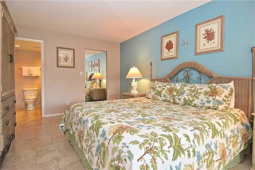 photo 1 of Palm Bay Club G34 - One Bedroom Condo