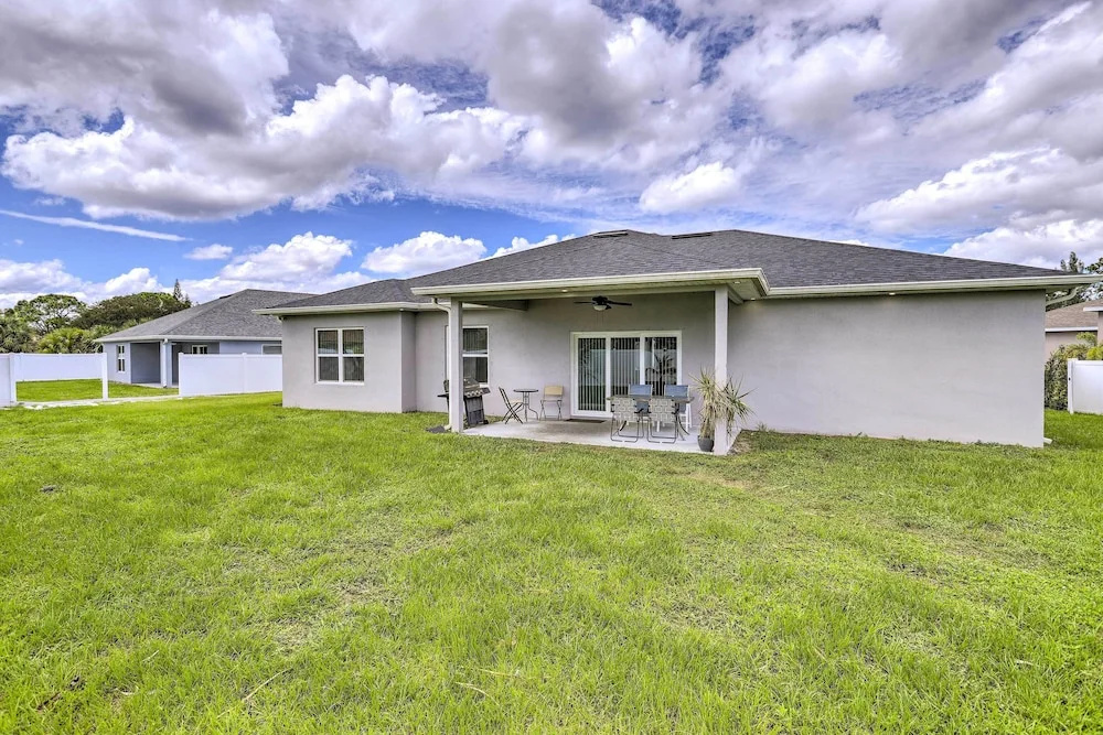 photo 1 of Palm Bay Home w/ Patio & Yard - 12 Mi to Beach!
