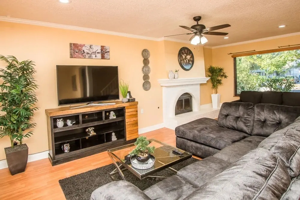 photo 1 of Palm Tree Paradise Luxurious 4 Bd Sleeps 16!