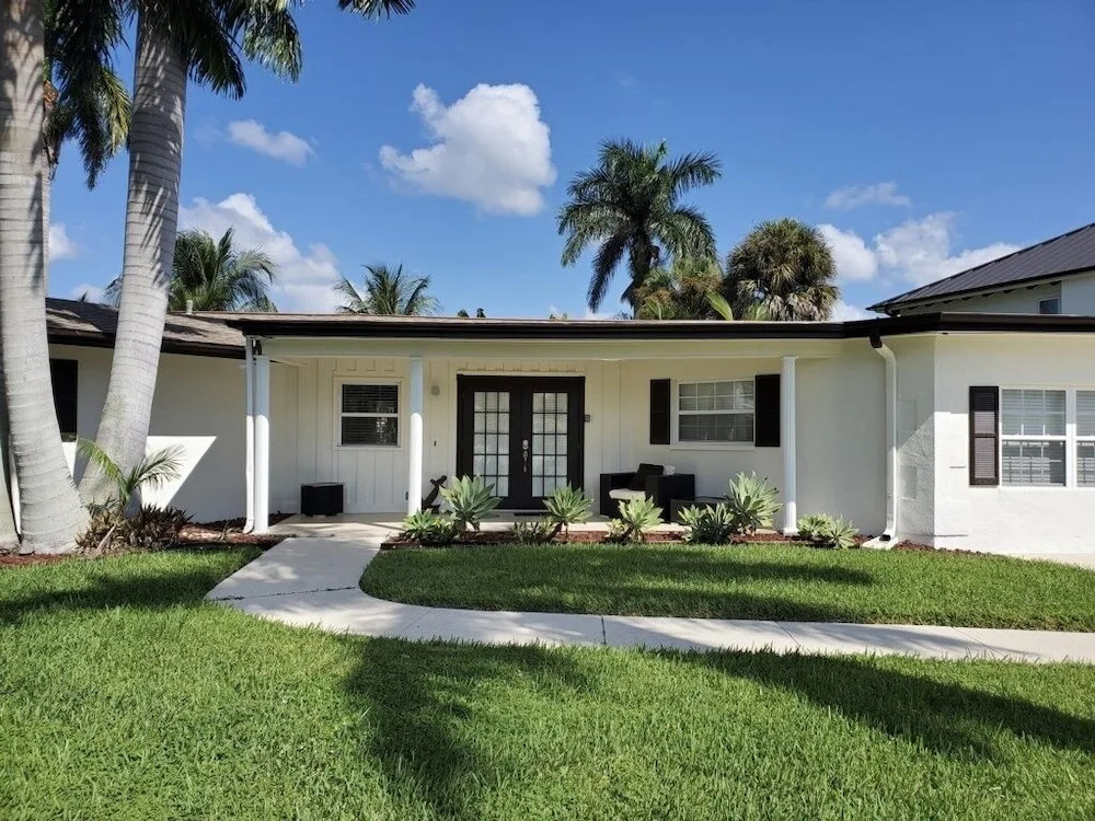photo 1 of Paradise Awaits - Wkly 3 Bedroom Home