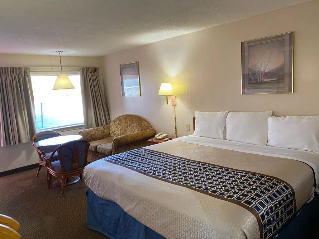 photo 1 of Parkview Motel