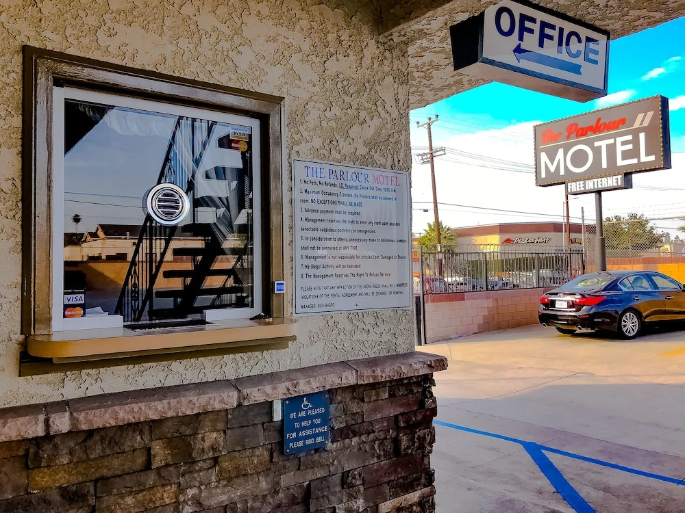 photo 1 of Parlour Motel