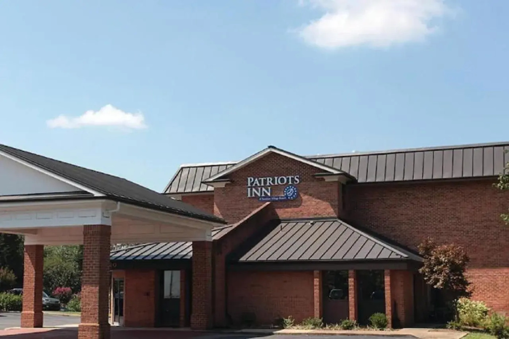 photo 1 of Patriots Inn