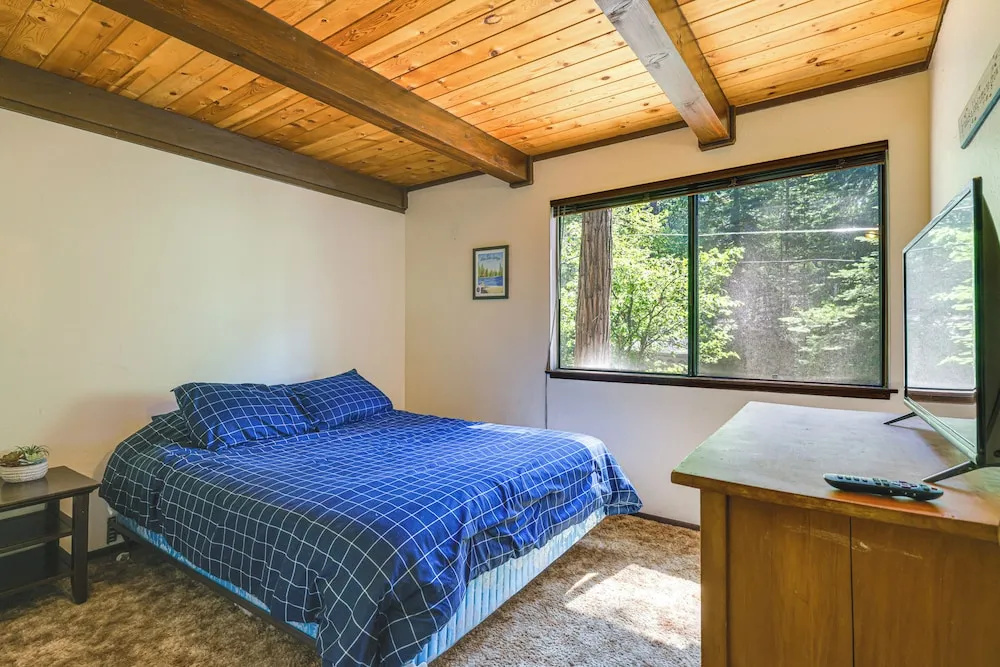 photo 1 of Cabin w/ Deck & Fire Pit in Blue Lake Springs!