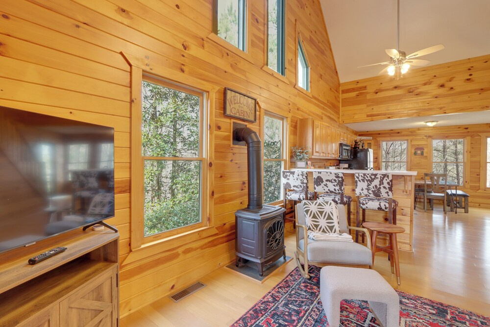 photo 1 of Peaceful Ellijay Cabin: Pool Access & Resort Perks