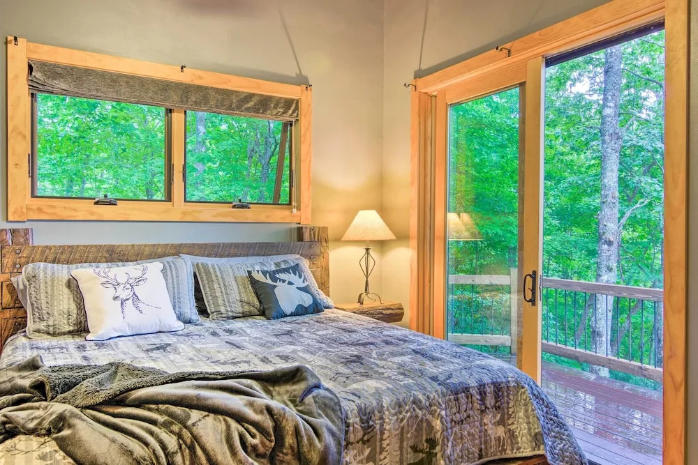 photo 1 of Couples Treehouse Retreat w/ Hot Tub & Views
